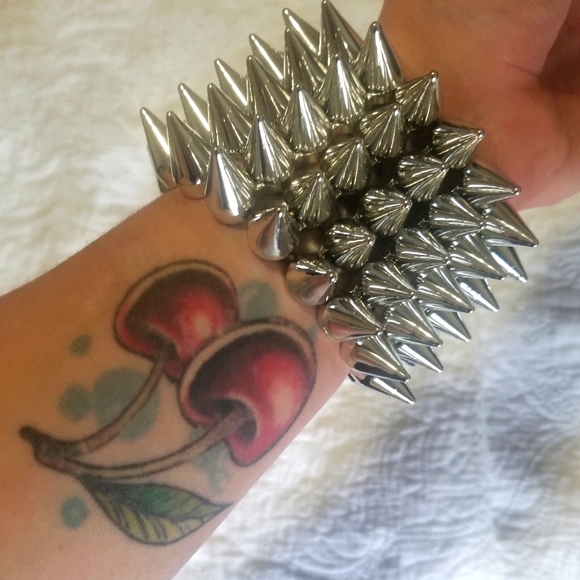 BADASS STUDS BRACELET - Picture 1 of 2